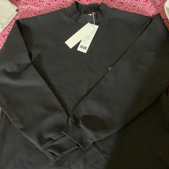 Uniqlo U Mockneck Longsleeve - Picture 1 of 1